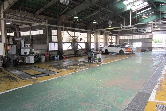 鳥取店サービス工場