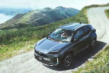 【モデル入り素材】Z“Adventure”（ハイブリッド・2WD）